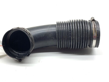 Vzduchové potrubie Mercedes-benz Class GLA (X156) 2013 - 2022 A6510902242