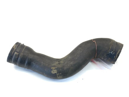 Potrubie vody Mercedes-benz Class GLA (X156) 2013 - 2022 2465010482