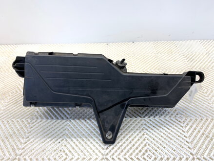 Kryt filtra vzduchu BMW 3 (F30, F80) 2011 - 2018 8578649