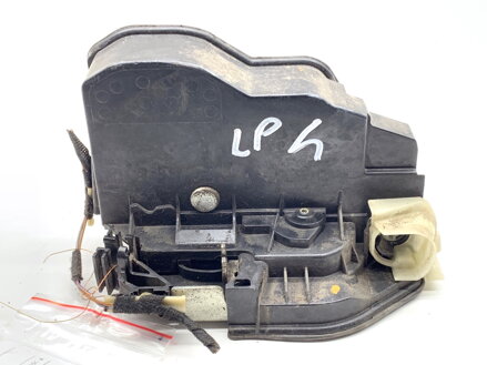 Zámok dverí ľavý predný BMW 3 (F30, F80) 2011 - 2018 7229461