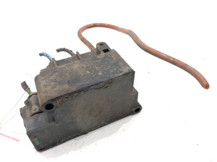 Rozdeľovač zavesenia Audi A8 D4 (4H2, 4H8, 4HC, 4HL) 2009 - 2018 4H0616013A