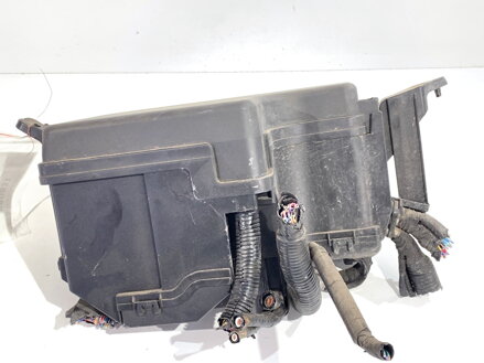 Poistková skrinka Mazda 3 (BM, BN) 2013 - 2022 KD45-675X0C