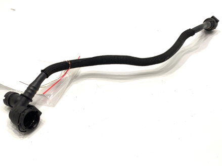 Potrubie vody BMW X1 (F48) 2014 - 2022 7617366