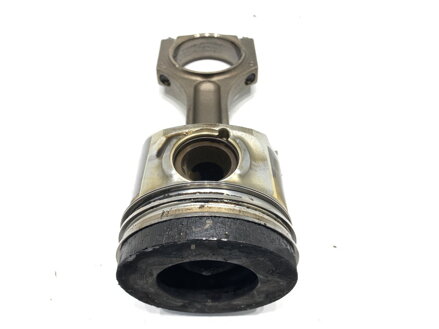 Piest S ojnicou BMW 5 Touring (F11) 2009 - 2017
