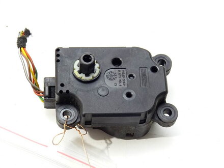 Motorček radiátora kúrenia Fiat Croma (194_) 2005 - 2022 985100V