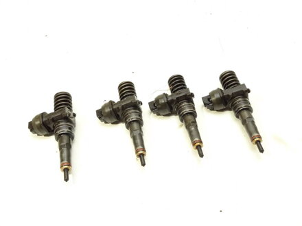 Vstrekovače VW Golf IV (1J1) 1997 - 2008 0414720037
