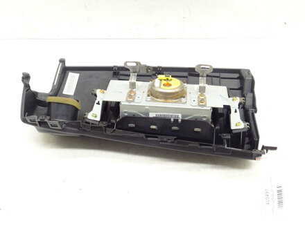 Záslepka palubnej dosky / kokpitu vankúš Mazda 3 (BK) 2003 - 2009