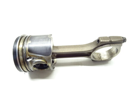 Piest S ojnicou Nissan X-trail II (T31) 2007 - 2018 M9R832