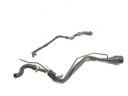 Potrubie nalievacieho hrdla paliva Lexus RC (_C1_) 2014 - 2022