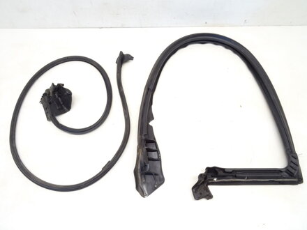 Tesnenie dverí pravé Lexus RC (_C1_) 2014 - 2022