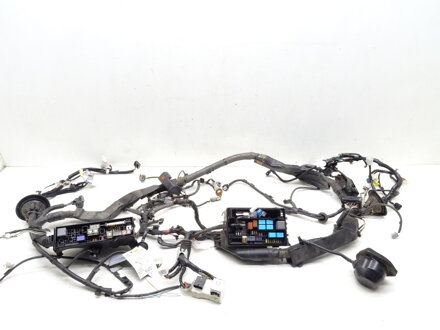 Kabeláž inštalácia komory motora Lexus RC (_C1_) 2014 - 2022