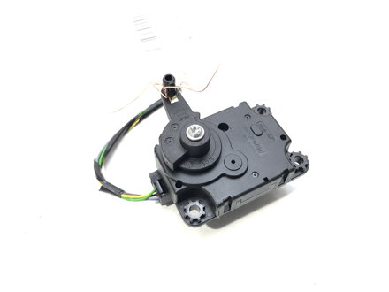 Motorček radiátora kúrenia Peugeot 308 II (LB_, LP_, LW_, LH_, L3_) 2013 - 2021 Z5509001