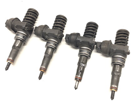 Vstrekovače Audi A3 (8P1) 2003 - 2013 038130073AG