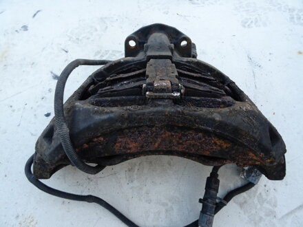 Brzdový strmeň zadný pravý MAN TGX I 2006 - 2022