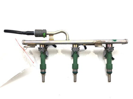 Vstrekovacia rampa vstrekovače Dacia Duster (HM_) 2017 - 2022 175204021R