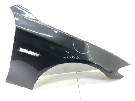 Blatník predný pravý BMW 5 (F10) 2009 - 2016