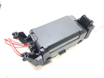 Poistková skrinka Opel Insignia B Sports Tourer (Z18) 2017 - 2022 13460664