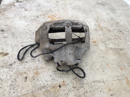 Brzdový strmeň zadný pravý Mercedes-benz Actros MP2 / MP3 2002 - 2022