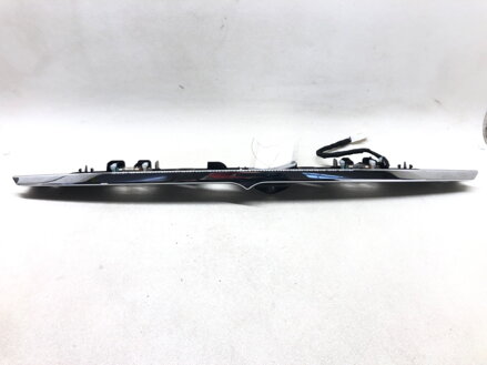 Lišta veka batožinového priestoru zadnej Maserati Quattroporte VI 2012 - 2022 670010449 670018242