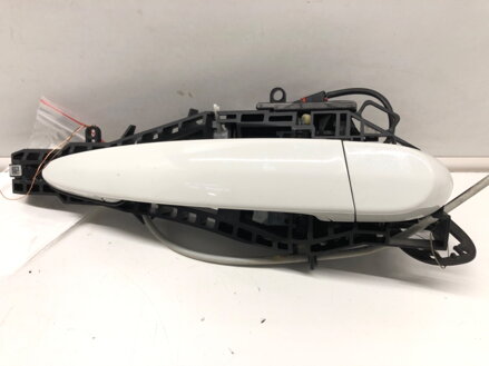 Kľučka zadná pravá vonkajšia BMW 3 (F30, F80) 2011 - 2018 7332268