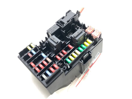 Poistková skrinka Opel Adam (M13) 2012 - 2019