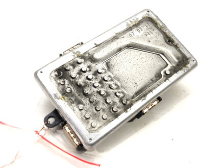 Odpor ventilátora / ventilátory vzduchu BMW 5 Touring (F11) 2009 - 2017 9226780