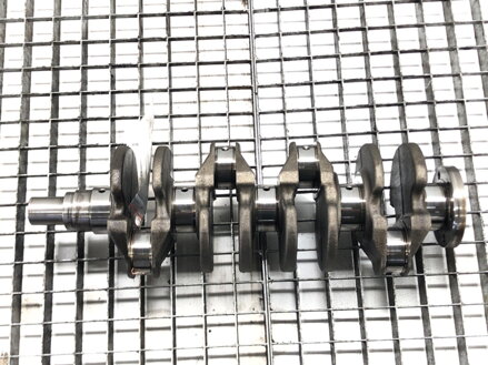 Hriadeľ kľukový Ford Focus III Turnier 2010 - 2022 XWDA