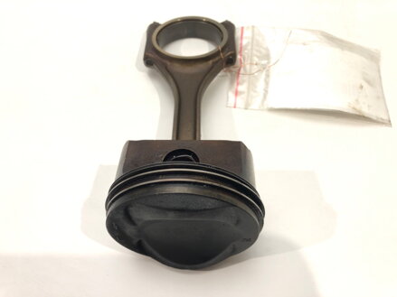 Piest S ojnicou Audi A6 C6 (4F2) 2004 - 2011 06EA AUK