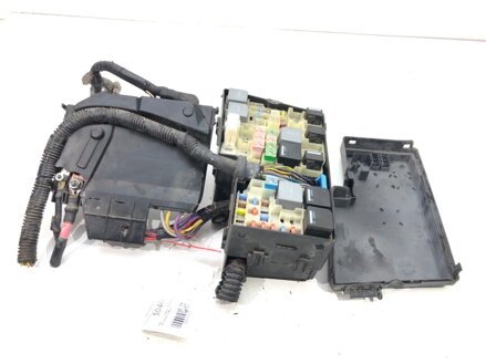 Poistková skrinka Ford Focus III 2010 - 2022 BV6T14K733BMC