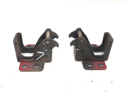 Pánt dvere ľavý predný Microcar M . GO 2009 - 2022