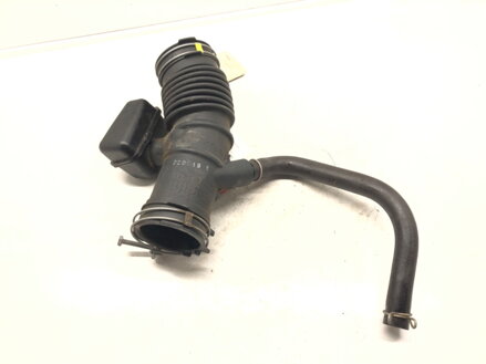 Vzduchové potrubie Toyota Corolla Sedan (_E21_) 2019 - 2022 17880-F3030 17893-F3010