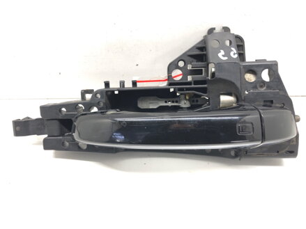 Kľučka vonkajšia pravá predná Audi A8 D4 (4H2, 4H8, 4HC, 4HL) 2009 - 2018