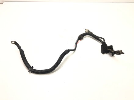 PÓL / svorka (BATÉRIE) mínusová Toyota Avensis Sedan (_T27_) 2008 - 2018