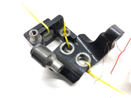 Pánt dvere predný ľavý Alfa Romeo Giulia (952_) 2015 - 2022