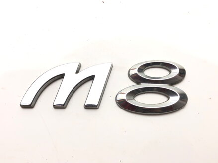 Nápis znak / emblém blatníka Microcar M8