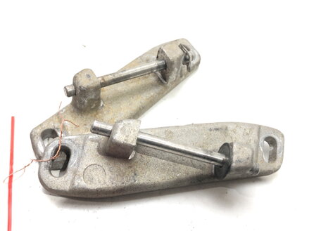 Pánt dvere predný ľavý Microcar M8 100618900