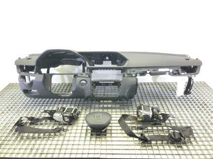 Palubná doska / kokpit vankúše pásy sada Mercedes-benz Class E (W212) 2009 - 2016 1668600002 A2128603002