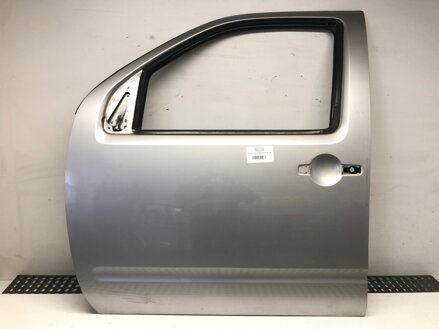 Dvere ľavé predné Nissan Pathfinder III (R51) 2005 - 2022