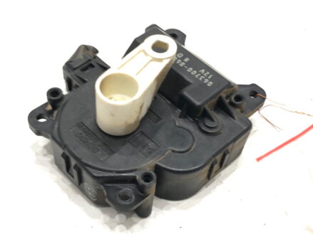 Motor radiátora kúrenia Toyota Avensis Verso (_M2_) 2001 - 2011 063700-8600