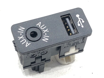 Zásuvka / uloženie USB BMW 4 Gran Coupe (F36) 2014 - 2022 9229246