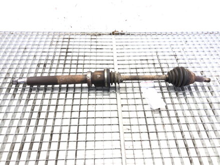 Poloos pravá predná Ford Fiesta VI (CB1, CCN) 2008 - 2022