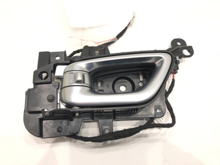 Kľučka vnútorná ľavá predná Jeep Compass (MP, M6) 2016 - 2022