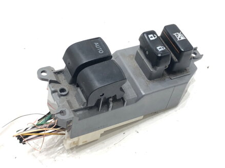 Ovládanie okien Toyota Corolla Sedan (_E18_, ZRE1_) 2013 - 2019 192832