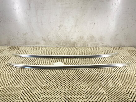 Strešné nosiče / lyžiny strešné sada Audi Q3 (8UB, 8UG) 2011 - 2018 8U0860022A 8U0860021A