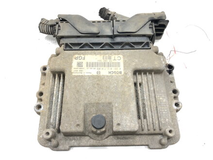 Riadiaca jednotka motora Opel Zafira B (A05) 2005 - 2015 0281012710