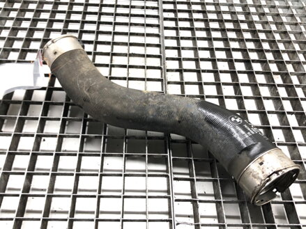 Potrubie turba BMW 3 (F30, F80) 2011 - 2018 7638455
