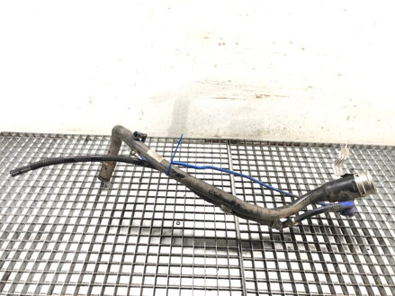 Potrubie nalievacieho hrdla paliva BMW 5 (G30, F90) 2016 - 2022 7361453