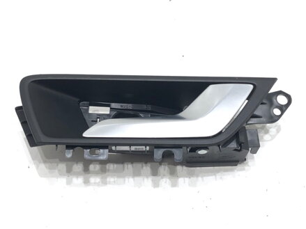 Kľučka vnútorná pravá zadná Ford Focus IV Turnier (HP) 2018 - 2022