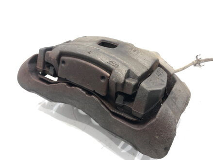 Brzdový strmeň pravý predný Jaguar XF I (X250) 2008 - 2015