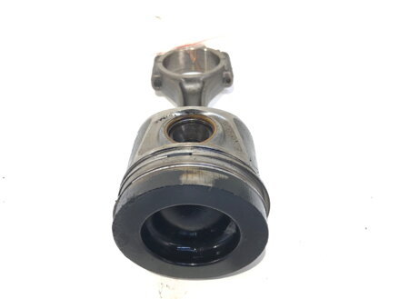 Piest S ojnicou Audi A5 Sportback (8TA) 2007 - 2017 CJCA